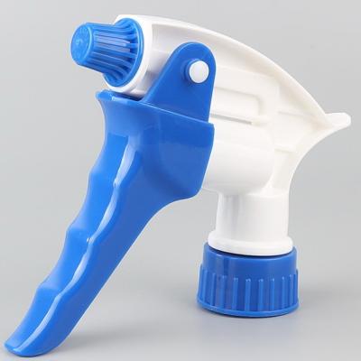 Cina Gli spruzzatori di plastica di innesco del giardino vigoroso dirigono il grande colore del blu dei denti di potere 28mm in vendita