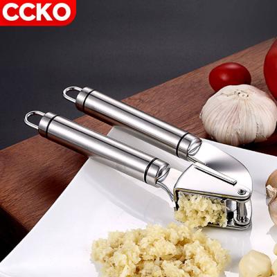 China 2022 Viable Hot Sale Guangdong Mini Manual Metal Ginger Garlic Crusher Garlic Chopper Stainless Steel Garlic Press Kitchen Instruments for sale