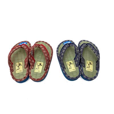 China 2021 Japan Massage Fashion Heat Insulation Resilience Leather Shoes Kids Sandals for sale