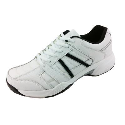 China New Arrival Wholesale Mens Sports Lace Up Badminton Shoes White Tennis Shoes For Sale for sale