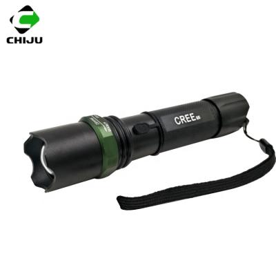 China Hot Selling Camping Zoom In And Zoom XPE Rechargeable Flashlight With Attack Tail for sale