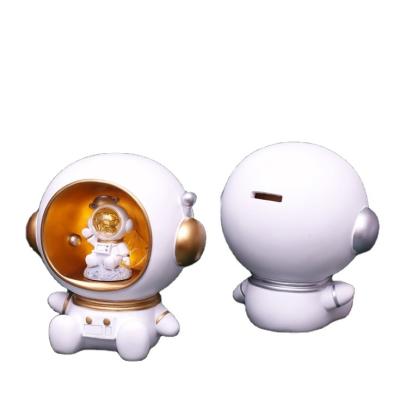 China OEM/ODM Europe Night Light Astronaut New Year Ornament Gift Gifts For Men for sale