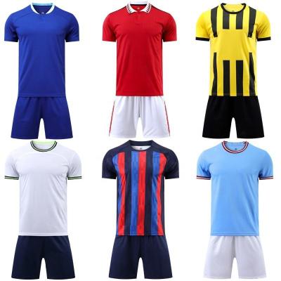 China Squares Newest Wholesale Football Logo Club Soccer Jersey Custom Individual Sport Uniform 22-23 for sale