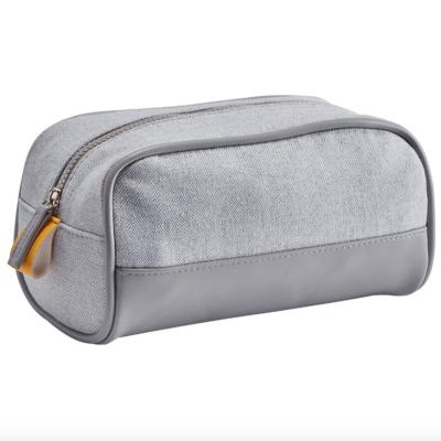 China New Cotton Large Capacity Custom Cosmetic Bag Travel Toiletry Bag for sale