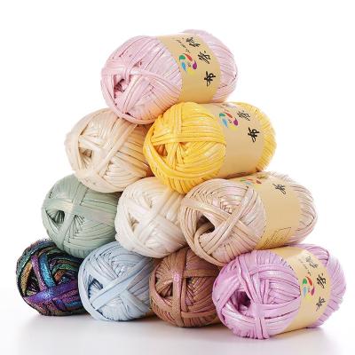 China Sustainable Metallic T-shirt Yarn Cake Knitting Hand Crochet Soft Cotton Polyester T-shirt Yarn for sale