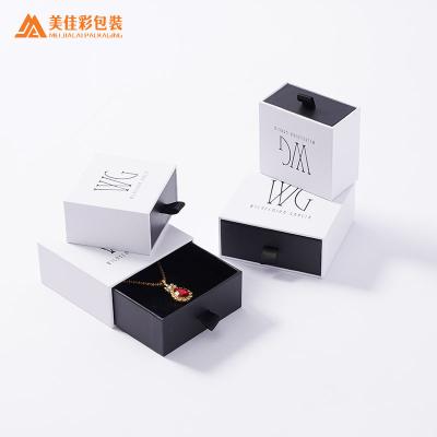 China Jewelry ; Collars; wristbands; earings ; Wholesale Rings Jewelry Box Paper Packaging for sale