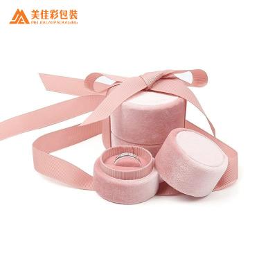 China Custom Wholesale Cheap Ring/Earring/Earring Ring Necklace Travel Around Small Pink Velvet Jewelry Box With Logo for sale