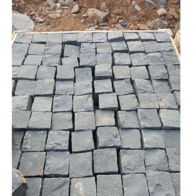 China Hot Sale Modern Granite Gray Curb Cube Paving Stone Face Wall Stone for sale