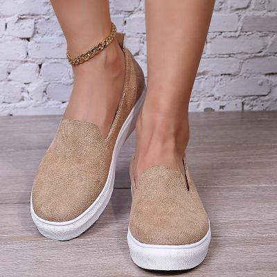 China Fashion Trend China Resort Wear Soft Unique Casual Walking Flat Shoes For Women New Styles for sale