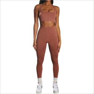 China Seamless Yoga Collar Suit Women's Breathable Sports Fitness Suit Set Tight Hip Lifting Yoga Seamless Set for sale