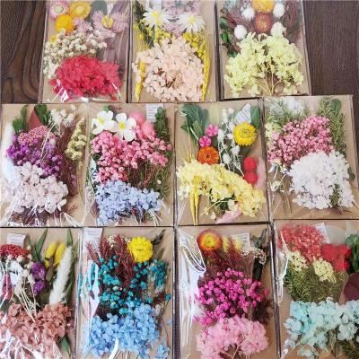 China Hand made embossed dry flower and everlasting flower embossed DIY scented candle photo frame material package package for sale