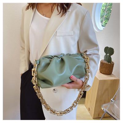 China Wholesale Eco-Friendly Elegance Shopping Travel Packaging Min Bag With Fashion Chain Handbags Shoulder Gold Acrylic Chain Bag For Women for sale