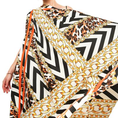 China Square 140X140cm Low Price 140X140cm Leopard Print Gold High Quality Luxury Chain Printing Design Silk Scarves Silk Shawls for sale