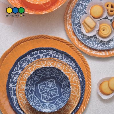 China Hot Selling Stocked and Top Selling Palm Designed Hammered and Salad Bowl Charger Plates 100% Melamine for sale