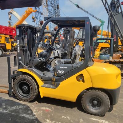 China Construction worksÂ   Used Komatsu FD30 3 Ton Diesel Forklift With 3 Stage Masts 5m Lifting Height for sale