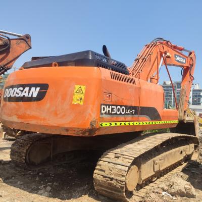 China Home Use Working Condition 30 Ton Used Doosan DH300LC-7 Excavator For Sale Doosan DH300 In Shanghai Cheap Price for sale