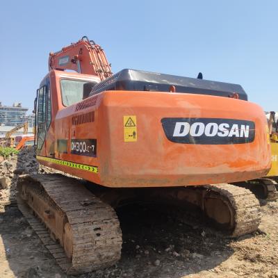 China Home use used / korea doosan dh300lc-7 crawler machine second hand excavator doosan 30 tons used excavator good price for sale