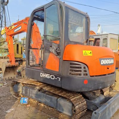 China Doosan DH60 Used Good Quality Home Use Mini Excavator Hydraulic Crawler Excavator DOOSAN DH60-7 for sale