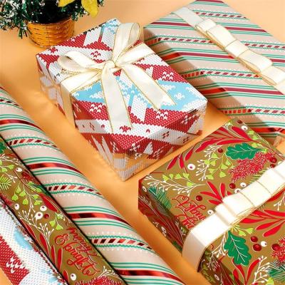 China Recycled Materials Custom Retail Christmas Flower Waterproof Gift Wrapping Paper For Holiday Festivals for sale