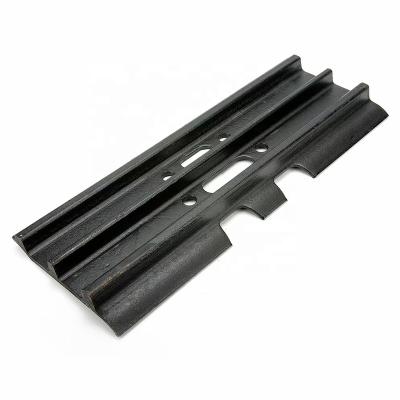 China Excavator Undercarriage Parts SK40 EX300-5 E330 E70b PC200 PC300 Excavator Steel Track Shoe Assembly CAT for sale