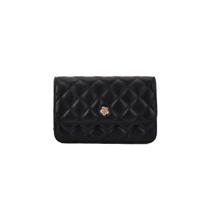 China Fashion Popular Wholesale Pearl Chain Bag Fashion Western Style Quilted Square Bag Small Messenger Bag for sale