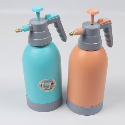 China 2 Liter High Efficient Durable Plastic Mist Jet Garden Pressure Plastic Sprayer With Pressure Gauge for sale