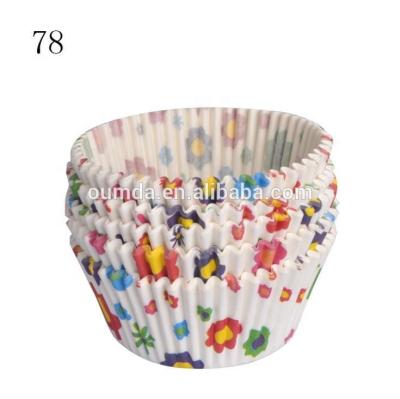 China Food Grade Disposable Oil-proof Baking Paper Cups Mini Round Paper Baking Paper Cups for sale