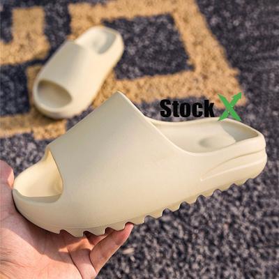 China Black TOP House yeezy slide brand quality fashion trend LOGO Putian OG casual sandals COVER Yeezy soot slippers with box for sale