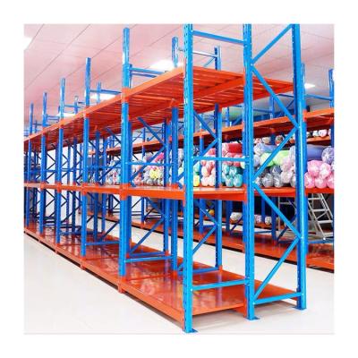 China Corrosion Protection Long Span Storage Rack Shelves For Fabric Warehouse for sale