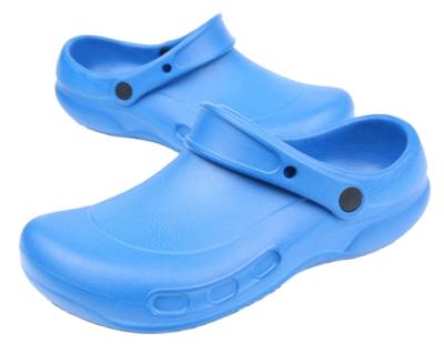 China 2020 Fashions Nurse Slippers Shoes Light Weight Breathable Comfortable Garden Shoes Men and Women Non-slip Clogs for sale