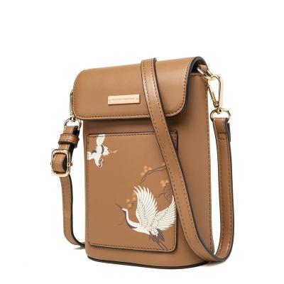 China PRETTYZYS 2021 Retro Beautiful Unique Design Crane Flower Female Mobile Phone Bag White Shoulder Bag for sale