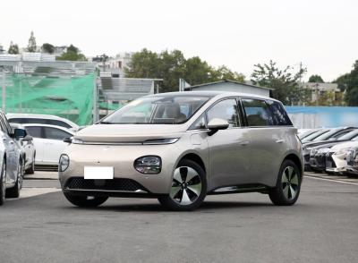 Cina BaoJun clouds ev, una piccola berlina elettrica hatchback con una gamma di 360-460 km, prezzo economico e prestazioni superiori in vendita