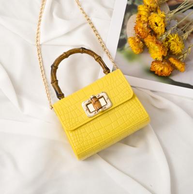 China Newest 2021 Summer Fashion Lady Handbags Fashinable Shoulder Bags With Bamboo Joint Handles Turning Lock Jelly Bag Handbag for sale