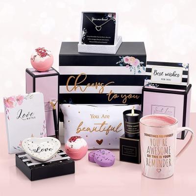 China Women's Luxury Birthday Gift Box With Scented Shower Vapors Coffee Cup Candle Necklace Silver OEM Accepted for sale