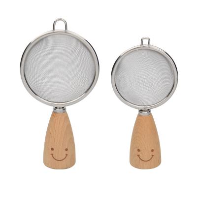 China Cute DD414 Smile Kitchen Stocked Home Instrument Set Gift Box Packing Wooden Eggbeater Mesh Spoon Skin Tool Handle Set for sale