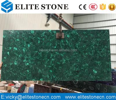 China Hot selling parquet and beautiful natural semi precious stone green agate slice slabs for sale