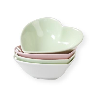 China Popular ceramic heart-shaped salad bowl stocked ceramic dessert dish for sale