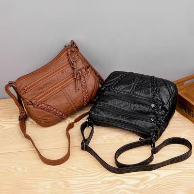 China High Quality Customized Women Messenger Bags Fashion Tassel Bums Bag Comfortable Ladies Cross - Body Bag for sale