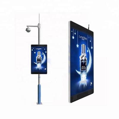 Cina p4 p5 p6 p8 p10 pole outdoor light box road lighting outdoor advertising sign led digital screen in vendita