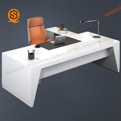 China Factory price furniture common seamless modern office manager table white solid office desk white solid outdoor desk for sale