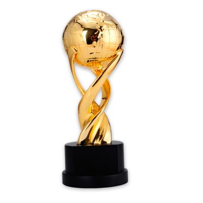 China Wholesale Custom Europe Metal Earth Trophy Beautiful With Wooden Base for sale