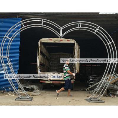 China Silver Luckygoods LDJ966 Heart Shape Wedding Arch Metal Stand Frame For Flower Display Stand Wedding Stage Decoration for sale