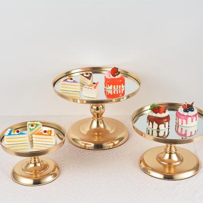 China Round Mini Cupcake Display Stand Tray Metal Cake Dessert Stand Set Sustainable Luxury Wedding for sale