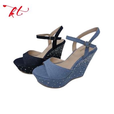 China Personalized Relaxation Glitter Platform Sandals Wholesale for sale