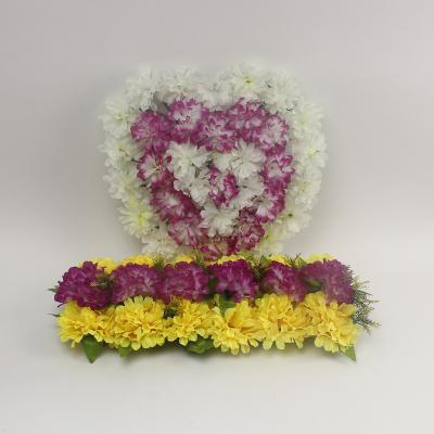 China Hot Sale Eco-friendly Heart Shape Flower Braids Artificial Silk Flower Stand For Funeral Arrangements for sale