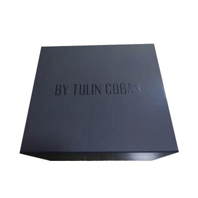 China China Biodegradable Custom Wholesale Black Gift With Magnet Clothes Packaging Boxes for sale