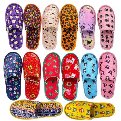 China Wholesale Customized Anti-Smell Hotel Christmas High End Slippers Use Halloween Slippers Disposable Slippers for sale