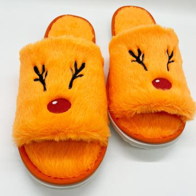 China Hot Selling Cute Elk Anti-odor Christmas Slippers Indoor Slippers For Bedroom Adult Slippers for sale