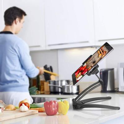 China Expansive Mount Kitchen Phone Holder Tablet Compatibility Mount Desktop Holder for Smartphone Tablets for sale