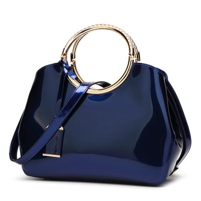 China Lady Amazon wholesale designer bags fashion ladies shinny PU leather reflect quality 2021 handbag for women for sale